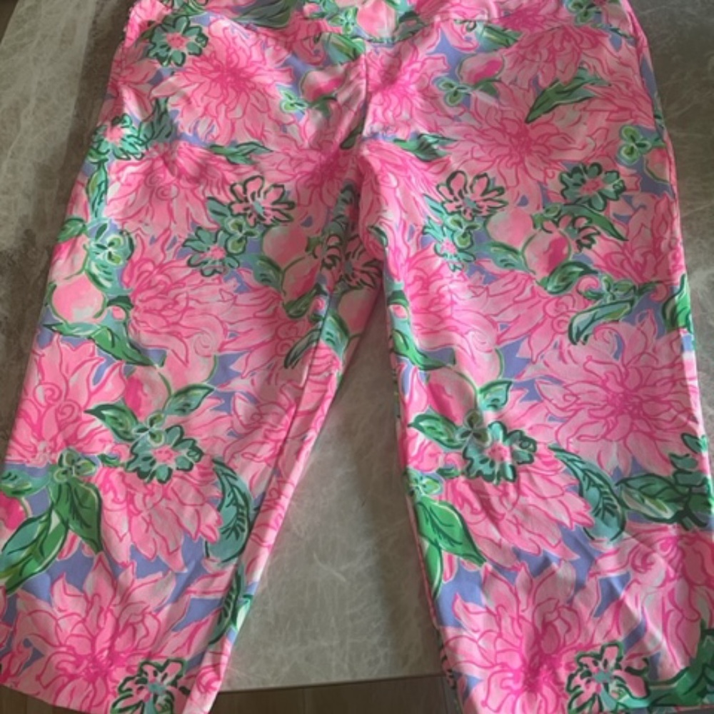 Lilly Pulitzer Golf Capri's, size 16, pink, green print